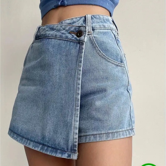 Fashion Jean Skort (a skirt/shorts) - Picture 1 of 2